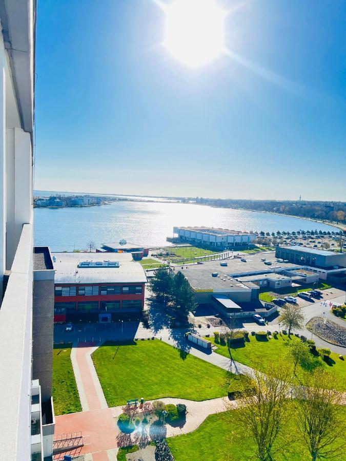 Derzeit Beliebt - Phaenomenaler Ausblick Auf Binnen- Und Ostsee Heiligenhafen Ngoại thất bức ảnh